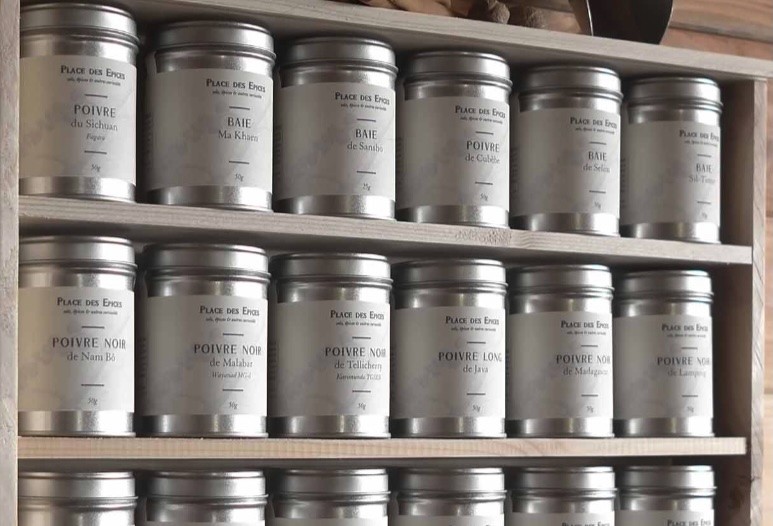 Place des Épices : l’âme du voyage, l’exigence du goût