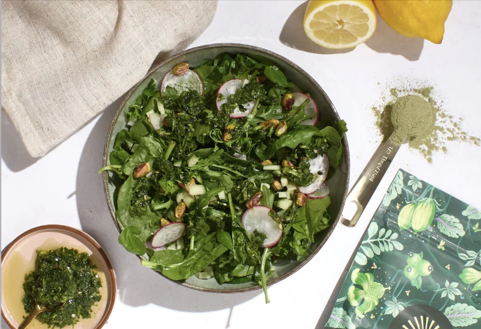 Super Greens Zhoug – Sauce relevée aux herbes et superaliments